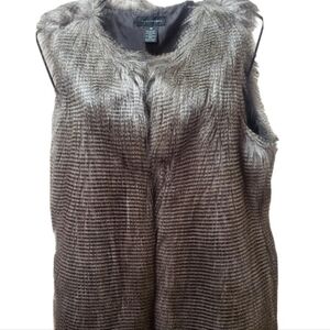 Black and Gray Faux Fur Vest Size Large